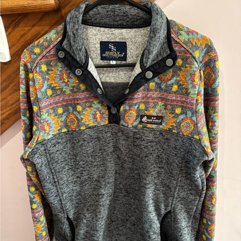 Women Simply Southern Pullover